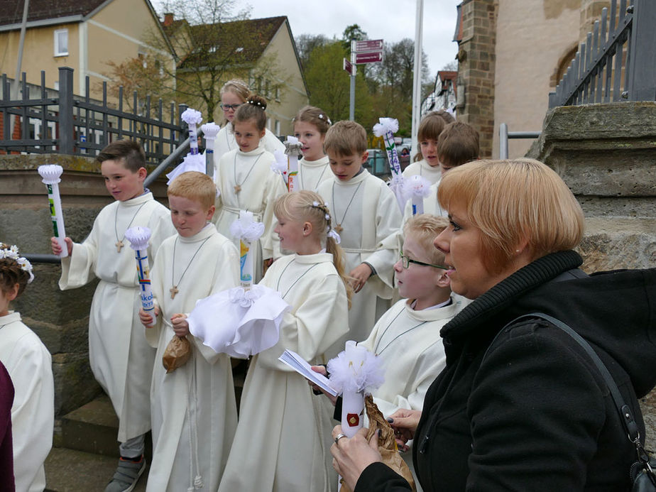 1. Heilige Kommunion in St. Crescentius (Foto: Karl-Franz Thiede)